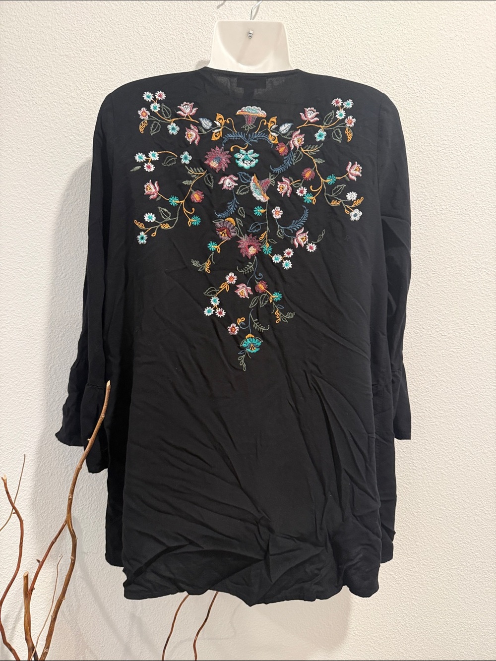 Black Embroidered Floral Tunic Cardigan